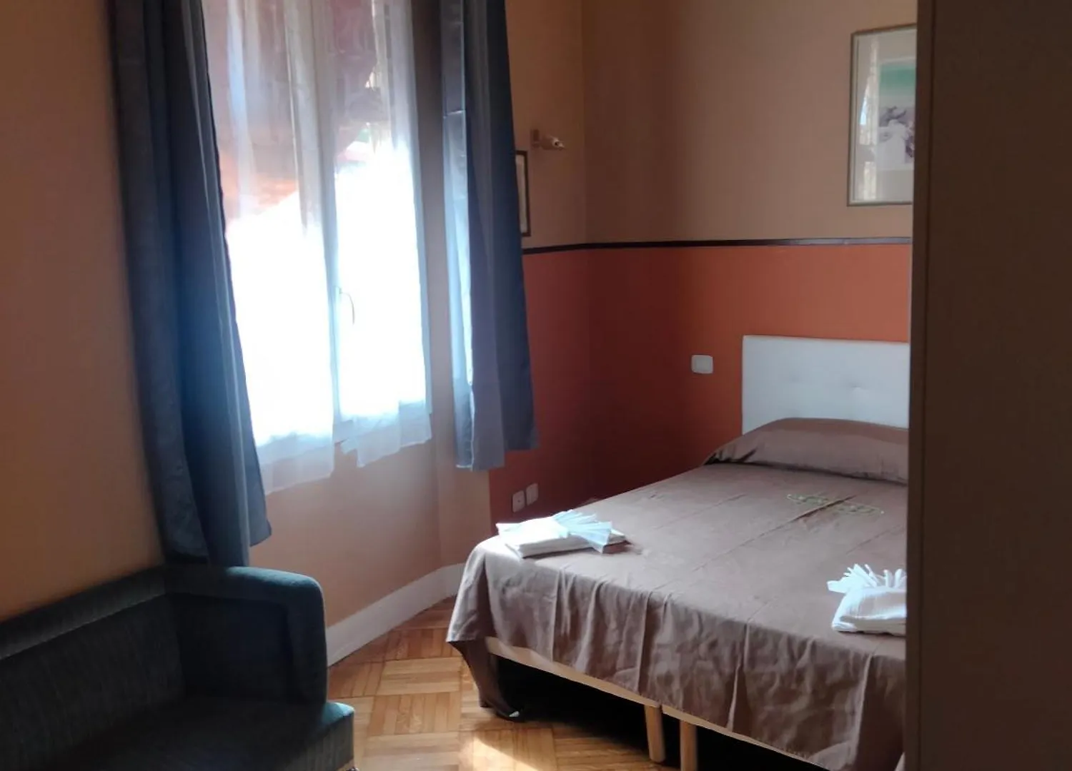 Gasthuis Due Torri Palace - Bolognacentro Luxury Rooms
