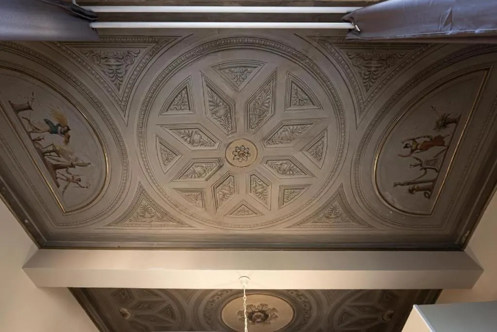 Due Torri Palace - Bolognacentro Luxury Rooms 0*, ボローニャ イタリア